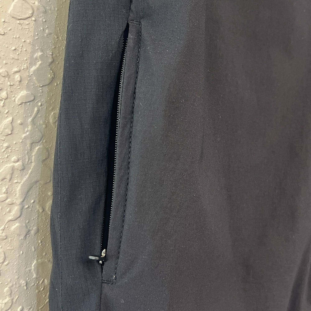 Eddie Bauer First Ascent Black Lightweight Pull-On Hiking Jogger Pants Size 8 - Picture 3 of 12